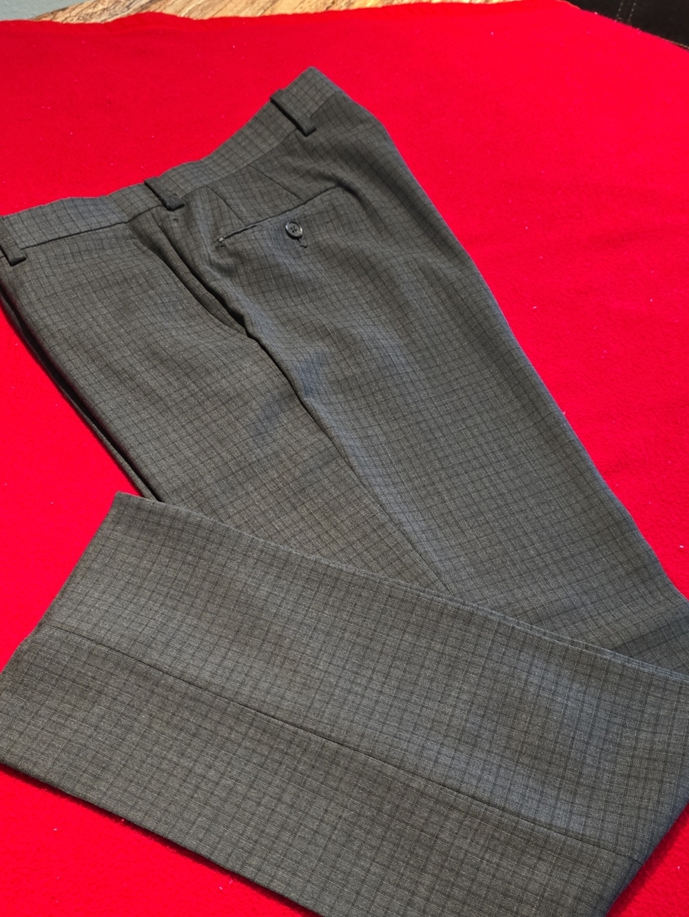 Ted Baker London Jarrett Men's Charcoal Plaid Dress Pants.100% wool 32x32